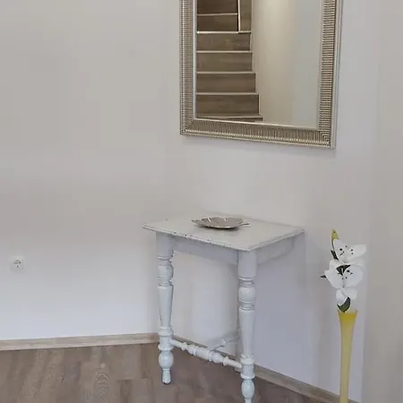 Júlia *