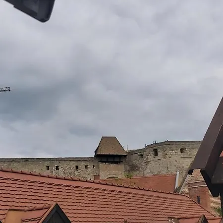 Júlia * Eger