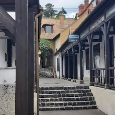 Júlia *
